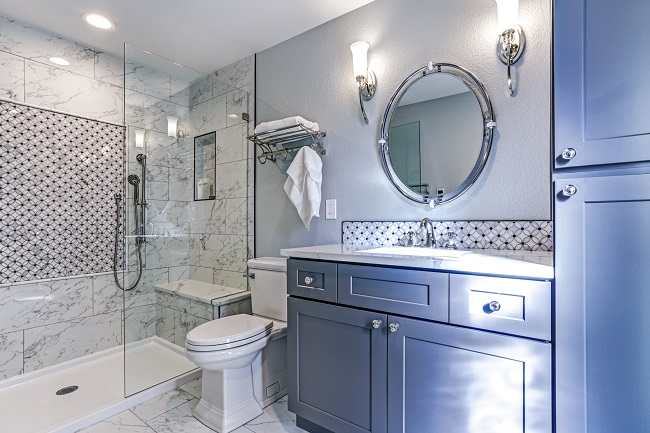 Want to Replace Your Tub/Shower Combo? Call a Plumber First